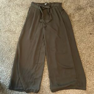 Harmony & Havoc Cropped Pants Size 1